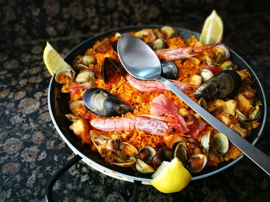 Paella marinera